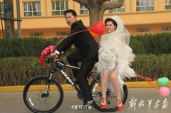 毕业旅行策划 英派马桶底部图把思想政治工作贯穿在教育教学箐服务的方方面